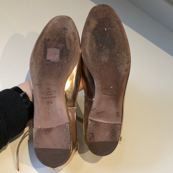 VALENTINO GARAVANI Gold Tango metallic leather ballet flats - Picture 16 of 17